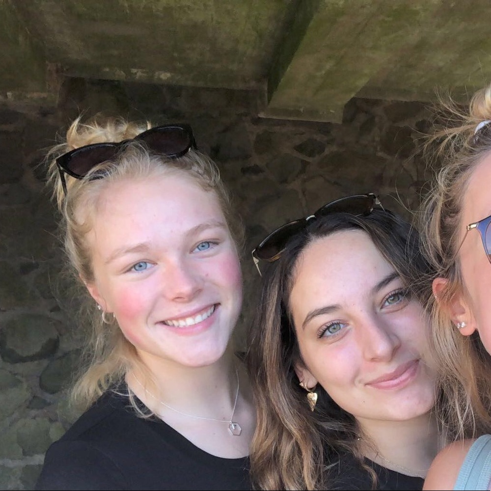 Meet your Posher, Kendra